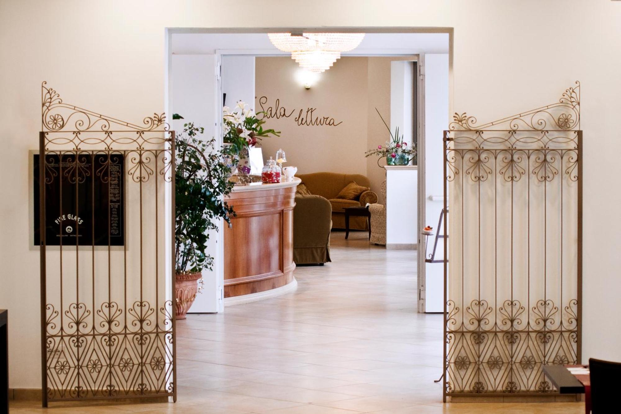 Sovrana Hotel & Spa Rimini Zewnętrze zdjęcie